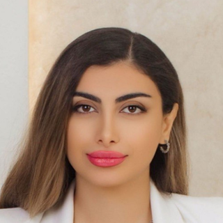 Mahshad Rahnama, AI content Strategist.