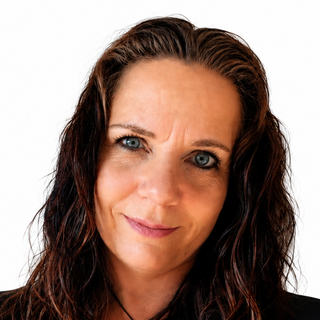 Sarah Lloyd, Administrative Assistant Consultant.