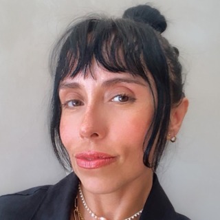 Carolina Camacho Sedas, Real Estate Virtual Assistants Executive.