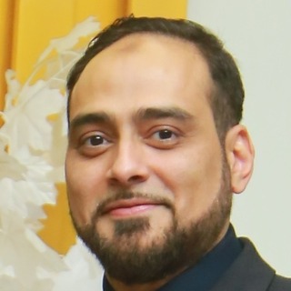 Amir Rauf, Senior Matplotlib Programmer and Consultant.