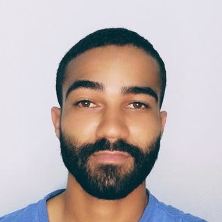 Aloísio Carvalho, Freelance Google Antigravity Engineer.