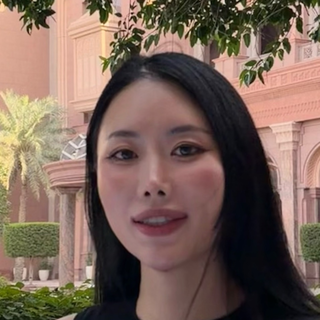 Seongjoo Jenn Kim, Toptal fintech Designer.