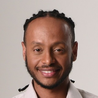 Fabiano Calado, Vector Database Coder.