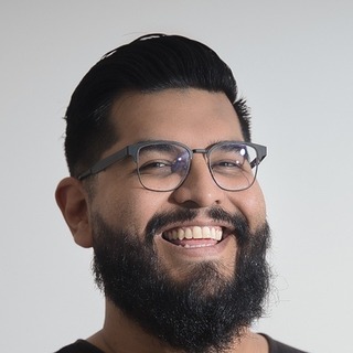 Enrique Torres, Top fintech Designer.