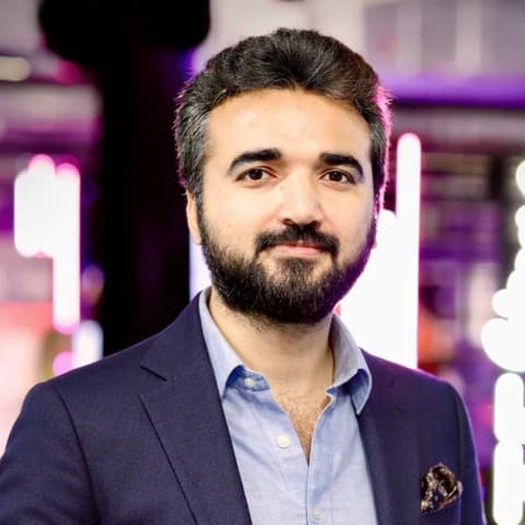 Zeeshan Khalid, Designer in Dubai, United Arab Emirates