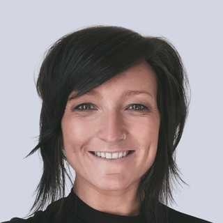 Liz Young, WooCommerce Design Freelancer.