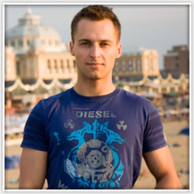 Cyprian Kowalczyk, Developer in Poland