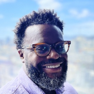 Glenn Peters, investment banking Freelancer.