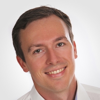 Andreas Kater, Freelance Dialogflow Engineer.