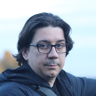 Andreas Fruth, Accomplished JSON Freelancer.