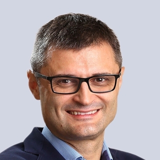 Dalibor Pajic, Freelance financial reporting Professional.