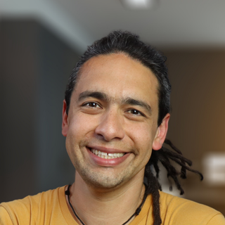Williams Aguilera, Senior QR code Programmer and Consultant.