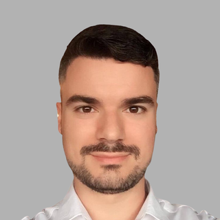 Viktor Fonic, Senior Liquid Programmer and Consultant.