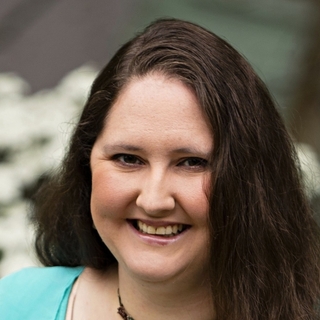 Angela Pfeffer, Accomplished Apache Cordova Freelancer.