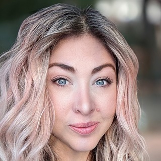 Jen Armstrong, Print Design Freelancer.