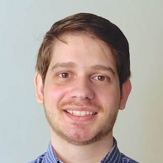 Rômulo de Angelis Vitoi, Freelance Dialogflow Engineer.