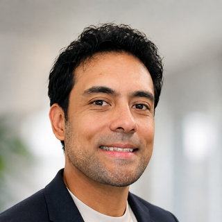 Peter Perez Jr, Dashboard Design Freelancer.