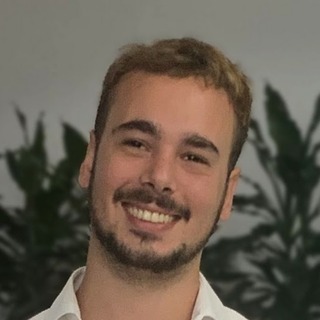 Alejo Aguirre Saravia, Instagram API Freelancer.