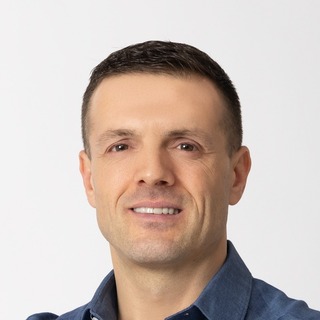 Eduard Milushi, WooCommerce Coder.