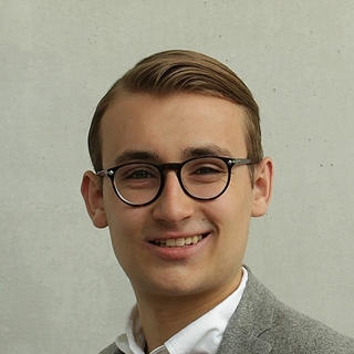 Sean McCall, Senior LinkedIn API Programmer and Consultant.
