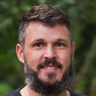 Anderson Luiz Ferrari, Senior SSRS Programmer and Consultant.
