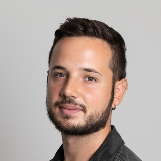 Juan Manuel Ortiz de Zarate, Freelance DeepSeek Developer for Hire.