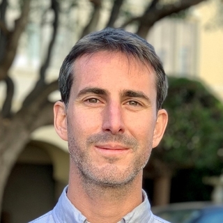 Zachary Elfman, Consultant in derivatives.
