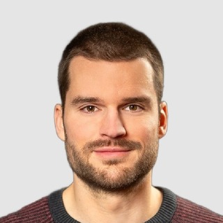 Nicolas Keller, Senior data analysis Programmer and Consultant.