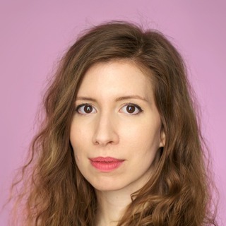Nóra Tóth, Accomplished Adobe Illustrator Designer.