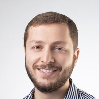 Irakli Gabidzashvili, Independent Financial Consulting Consultant.