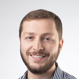 Irakli Gabidzashvili, Independent Financial Consulting Consultant.