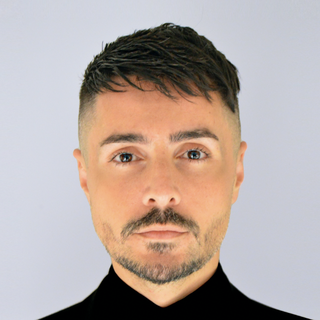 Matthew Mandravelis, fintech Designer for Hire.