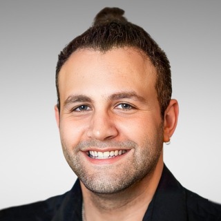 Lucas Leite, Expert API Programmer for Hire.