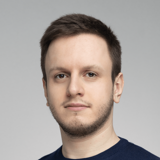 Ljubomir Bardžić, Freelance Startup Designer.