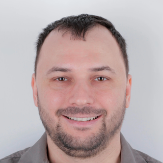 Oleg Efrem, Expert Play Framework Programmer for Hire.