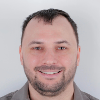 Oleg Efrem, Expert Play Framework Programmer for Hire.