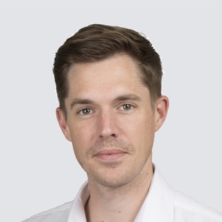Graeme Geoffrey Macdonald, Freelance Financial Analysis Specialist.