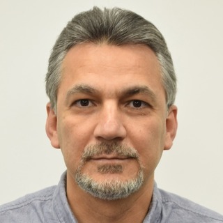 Mesut Tekin, Senior Lovable Programmer and Consultant.