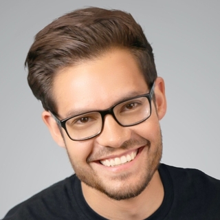 Raphael McDonnell, SaaS Design Freelancer.