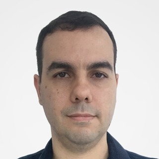 Thiago Santana Batista, Mustache Freelancer.