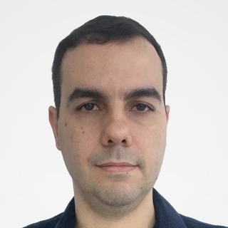 Thiago Santana Batista, Mustache Freelancer.