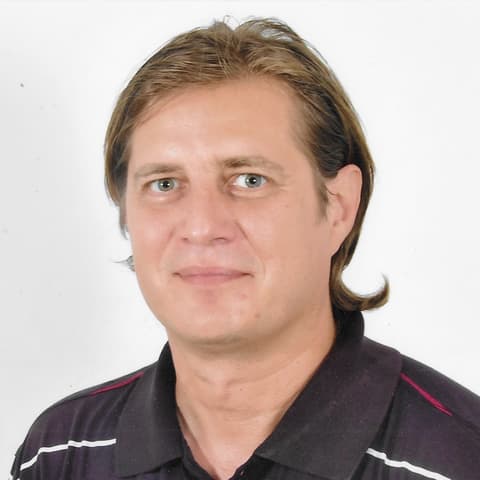 Vadim Ovcearenco, Developer in Central Athens, Greece