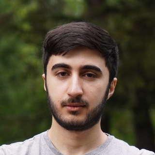Vahagn Aharonian, Contentful Coder.
