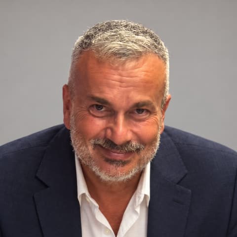 Victor Bueno, Developer in Dubai, United Arab Emirates