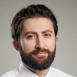 Alexander Eckhart, Accomplished UI Designer.
