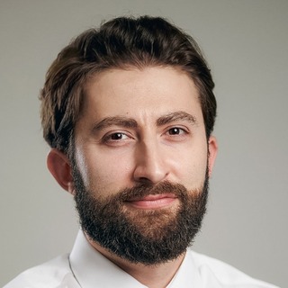Alexander Eckhart, Accomplished UI Designer.
