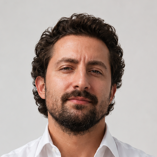 Alexander Eckhart, Accomplished UI Designer.