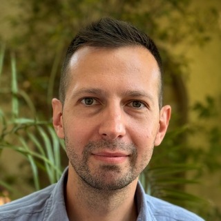 Mihnea Dinu, Accomplished DAX Freelancer.