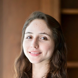 Camila Andrea Gonzalez Williamson, Freelance Plotly Developer for Hire.