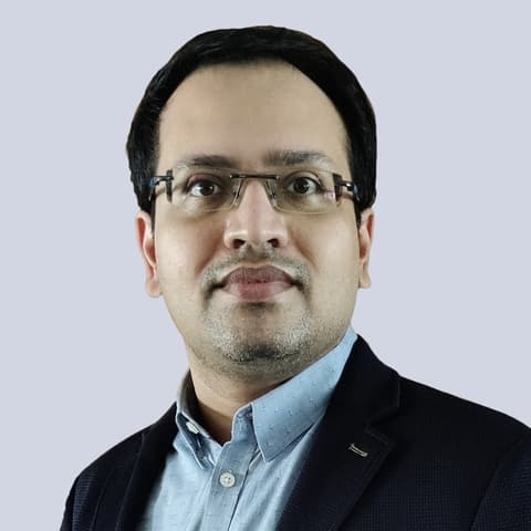 Nikhil Agarwal, CFA, Management Consultant in Delhi, India